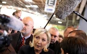 Le KAC remercie Marine Le Pen d’avoir explosé le Front national