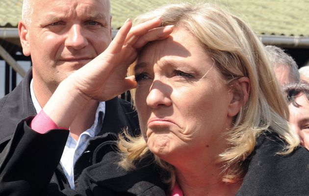 Que Le Front national règle ses problèmes de fraude au Parlement européen avant de s’attaquer à Pénélope Fillon