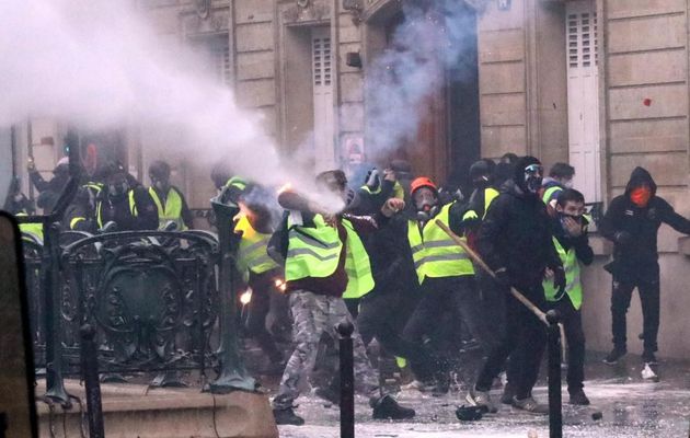 Violences à Paris : qui sont ces nouveaux casseurs ?